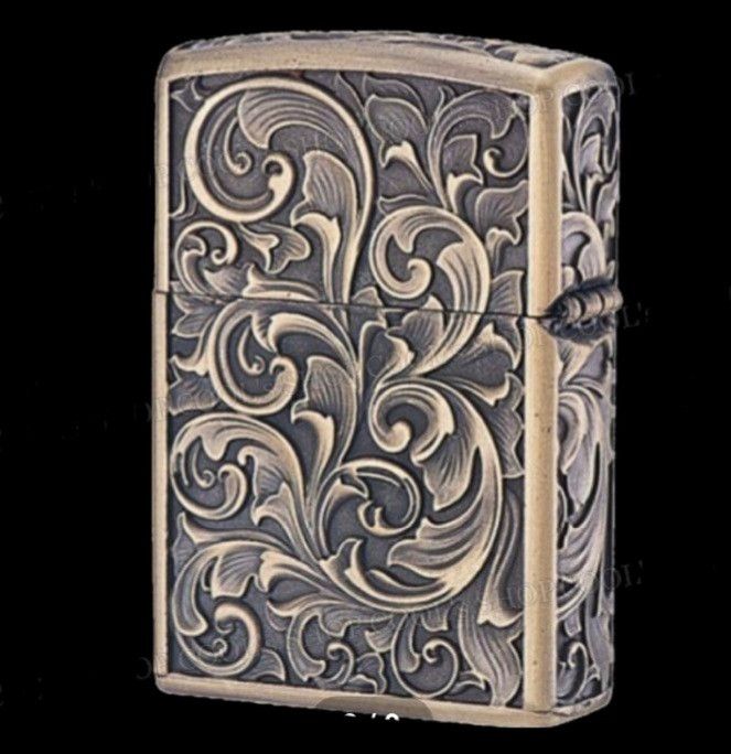 Бензиновая зажигалка Zorro "Antique Brass" с художественной гравировкой Золотистая