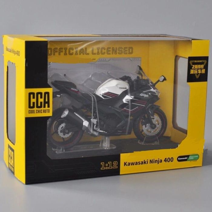 Масштабная модель мотоцикла Kawasaki Ninja 400 (1:12) от CCA