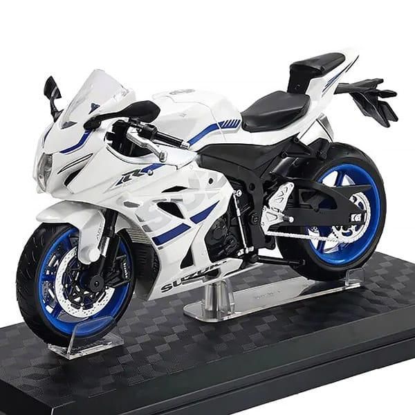 Коллекционная модель мотоцикла Suzuki GSX-R1000 - Масштаб 1:12