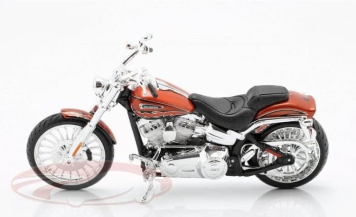 Коллекционная модель мотоцикла Harley-Davidson 2014 CVO Breakout (Maisto, 1:12)