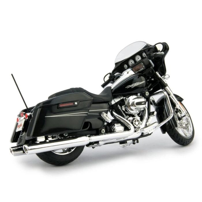 Коллекционная модель мотоцикла Maisto Harley-Davidson 2015 Street Glide Special (1:12)