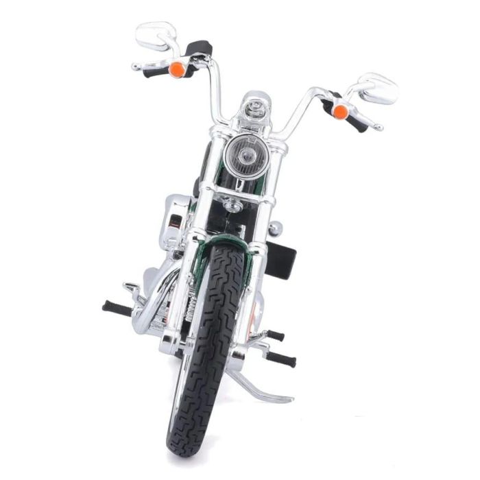 Коллекционная модель мотоцикла Maisto Harley-Davidson 2013 XL 1200V Seventy-Two (1:12)