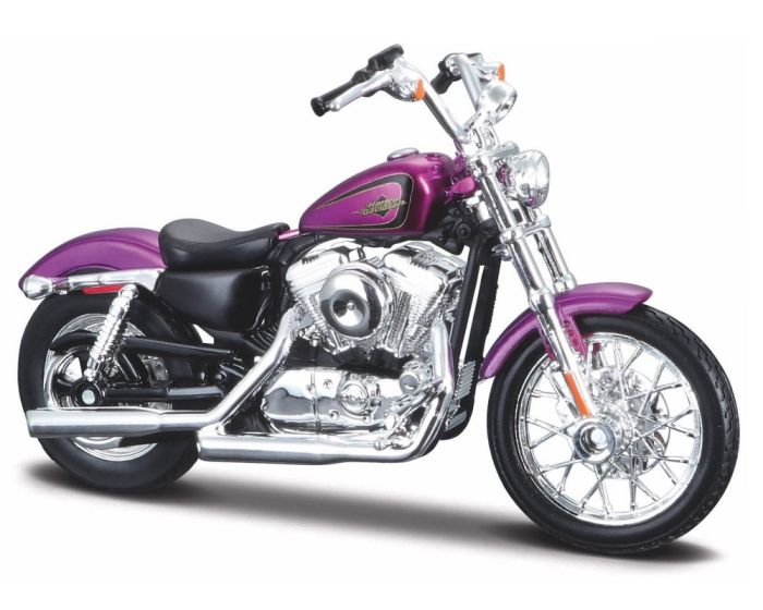 Масштабная модель мотоцикла Harley-Davidson 2013 XL1200V Seventy-Two (1:18) от Maisto