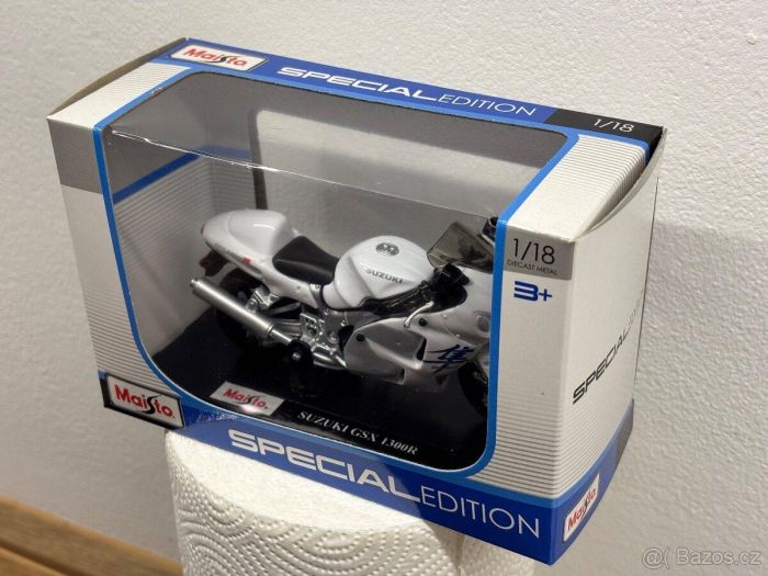 Масштабная модель мотоцикла Suzuki GSX 1300R Hayabusa (1:18) от Maisto